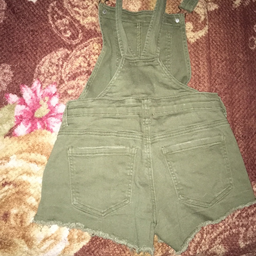 Overall - Picture 2 of 2